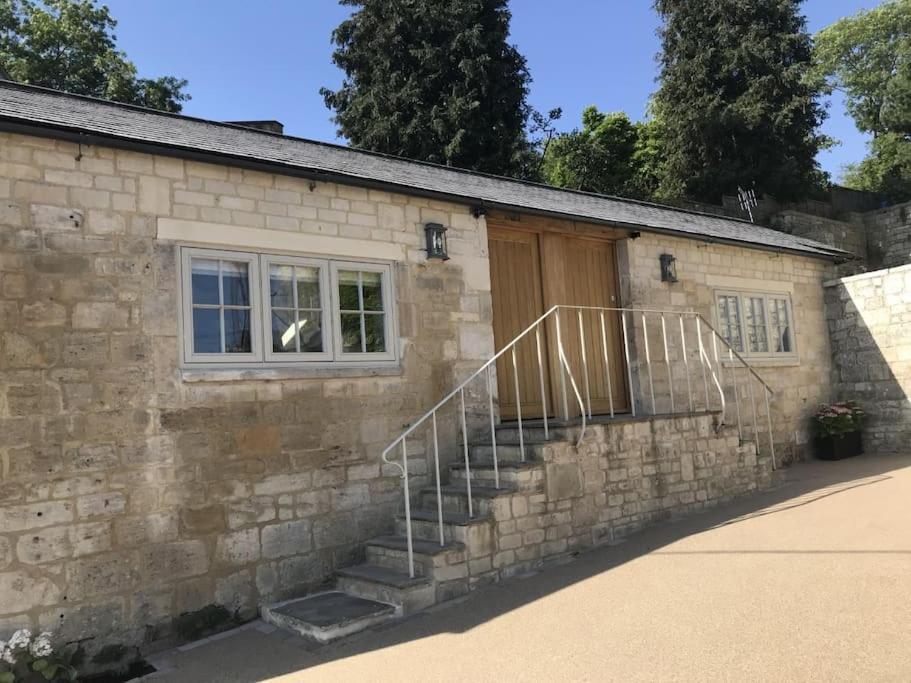 Barley - Cosy Stylish Apartment - Easy Access To Bath And Many Nearby Attractions Box  Exterior photo